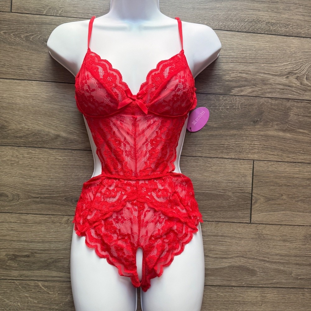 Avidlove Red Lace Teddy Bodysuit Floral‎ Cutout Lingerie Small NWT